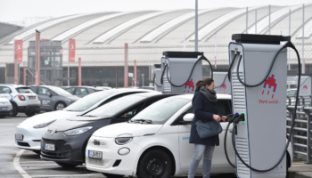 Największy „hub” elektrycznego car-sharingu stanął w Hamburgu.